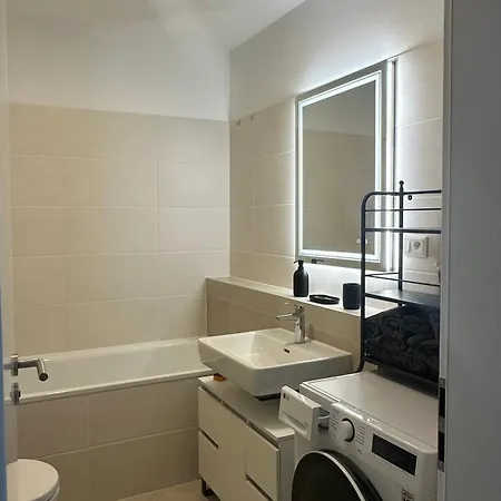 Apartment Magnolia Terrace - Free Parking, Family & Sport Friendly Area *