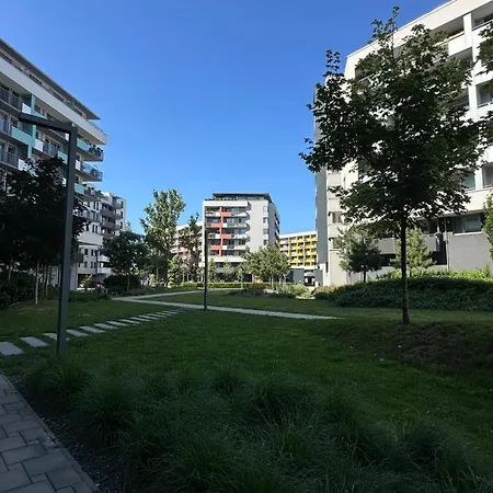 Magnolia Terrace - Free Parking, Family & Sport Friendly Area 아파트 브라티슬라바