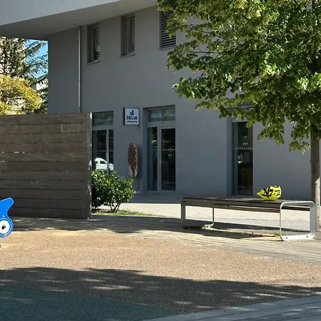 Magnolia Terrace - Free Parking, Family & Sport Friendly Area 아파트 브라티슬라바