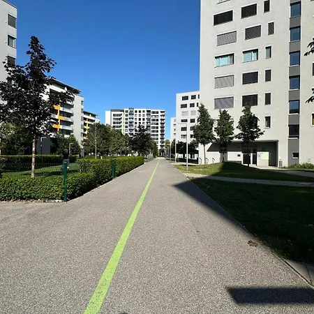 Magnolia Terrace - Free Parking, Family & Sport Friendly Area