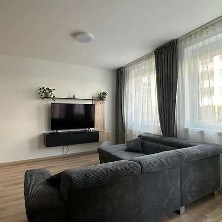 Magnolia Terrace - Free Parking, Family & Sport Friendly Area