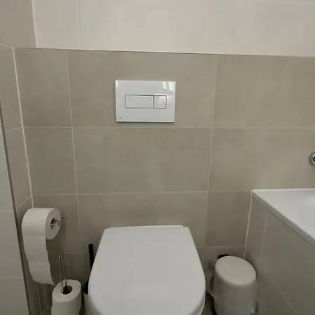 Apartmán Magnolia Terrace - Free Parking, Family & Sport Friendly Area