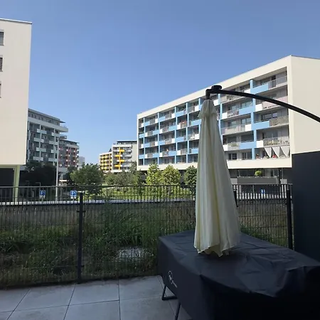 Magnolia Terrace - Free Parking, Family & Sport Friendly Area Apartment *