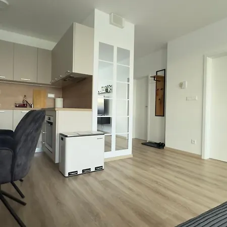 Daire Magnolia Terrace - Free Parking, Family & Sport Friendly Area Bratislava